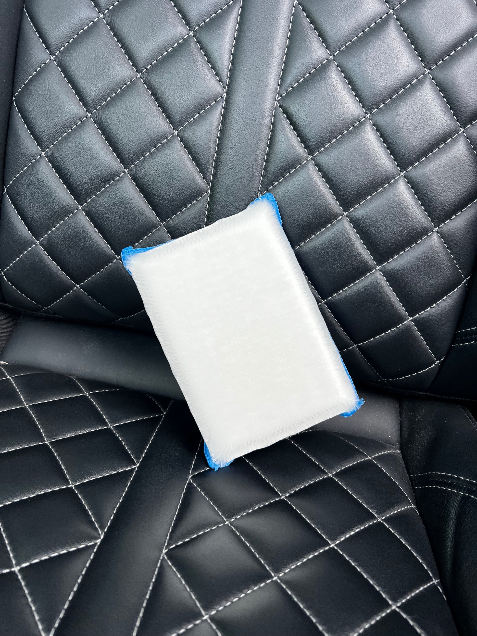 Scrub curatare piele auto